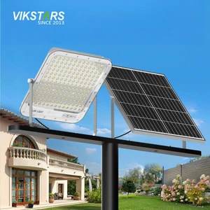 Outdoor Solar Floodlights 60W 100W 200W 300W Battery Replaceable Long Lifespan IP66 Outdoor Solar Flood Lamps