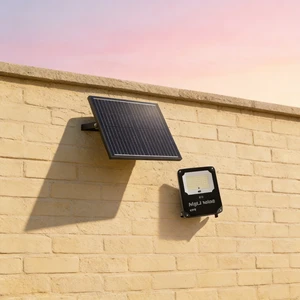 OEM 100W-300W IP66 Waterproof Smart Lighting Solar Flood Light
