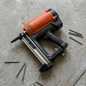 SDIOU Multi-functional Industrial Grade Cordless Electric Brushless Motor Nail Gun 1500mAh Battery 19-38mm Nail Length Alloy