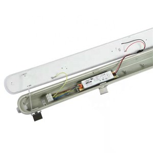 IP65 Weather-Proof Tri-Proof LED Light Vapor Tight Parking Light Fixture for Indoor Use