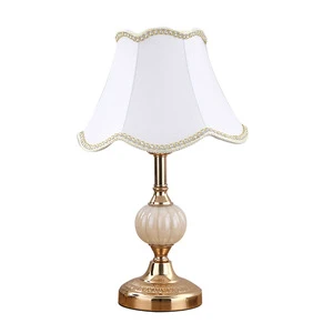 2023 European Style Modern Decorative Luxury Brass Ceramics Table Lamp for Hotel Bedroom Bedside Bar 110V