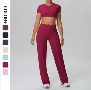 2026 Girls Sport Set Manufacturers Short Sleeve Crop Top with Padded High Waist Leggings Set Sportswear Women Gym Fitness Sets