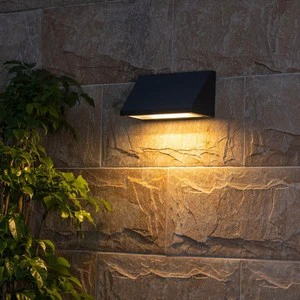 Designer New Wall Lamps Customized Outdoor IP65 Rated Wall Mounted Decorative Light for Park Villa Courtyard