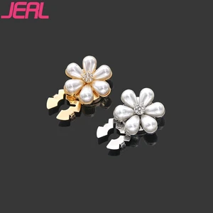 Popular 21MM Pearl Flower Shape Metal Button Shirt Cardigan Cufflinks Decorative Clips High-end Clothing Button Cover For Women