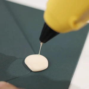 Stable Yellow Color Hot Melt Glue Gun 10mm 11mm Sealing Wax Stick Constant Temperature Setting