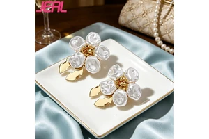 Designer New 29MM Rhinestone Flower Cufflinks Luxury Custom Clothing Buttons Cover Metal Accessories For Clothing