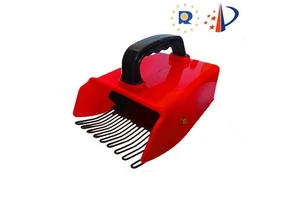 Plastic Metal Berry Pickers With Metallic Comb Reinforced Coated Teeth and Ergonomic Handle for Easier Berry Picking