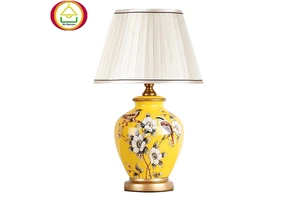 Nordic Modern Ceramic Table Lamp Light Luxury Desk Lamp for Bedroom Study Holder Decor