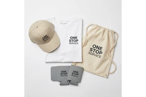 Eco Friendly Promotional Company Gift Set Beige Merchandise Organic Cotton T-shirt Cap Canvas Drawstring Bag Beer Sleeves Set