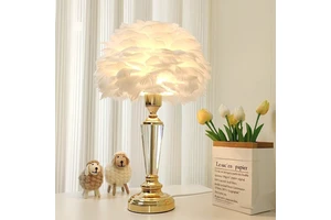 Nordic Light Luxury Romantic Bedroom Bedside Decorative Table Lamp Practical Crystal Living Room Decorative Table Lamps