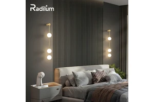 Wholesale Modern Vertical Globe Wall Sconce Brass Finish Mid-Century LED Light Fixture for Staircase Hallway Bedside Lighting