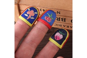 Family Commonly Used Practical Jewelry Accessories Embroidered Thimble Embroidered Fingernail Thimble