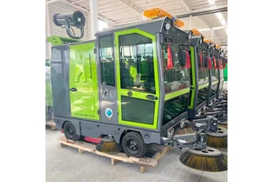 Used Electric Road Sweeper with Fog Cannon Dust Suppression Industrial Outdoor Street Cleaner for Farm Use