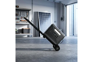 Solarplay Q2501 2400W 2160Wh Portable Power Station with Trolley Wheels LiFePO4 Ups Generador Solar