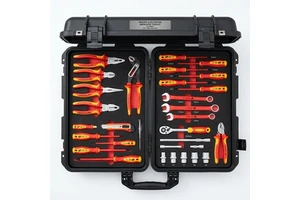 26 Piece Master Electrician Insulated Toolkit VDE 1000V Approved Hand Tool Set in Heavy Duty Carrying Case