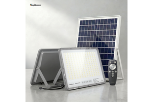 Outdoor Solar 200W IP67 Waterproof LED Floodlight with 6000K Daylight 5-Year Warranty for Workshop/Warehouse Use