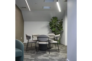 Surface Mounted LED Linear Fixture with 0-10V Dimming for Commercial Use