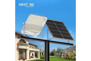 Outdoor Solar Floodlights 60W 100W 200W 300W Battery Replaceable Long Lifespan IP66 Outdoor Solar Flood Lamps