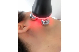 Unique Design! 2025 Roller Body Contouring Radio Frequency 360 Degree Rotation Rf Green Red Blue Light Beauty Therapy Machine