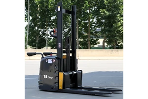 Factory Wholesale 1.5Ton2Ton Safety Stacker Lithium Battery Stacker Reach Electric Stacker For Sale