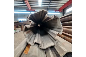 Black Raw Surface Precision Special Shaped Steel Pipe Custom Fixed Length Grooved Special Profile Tube for Lamp Pole & Rack