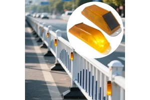 Solar Contour Marker Reflective Road Safety Traffic Warning Light PC/ABS IP68 Rated 800-1000m Visibility Colorful Flasher