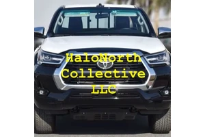 2025 Toyo-ta Hilux 4L Electric Pick-Up Black Exterior Red Interior Automatic Left-Hand Steering 6-Cylinders R17