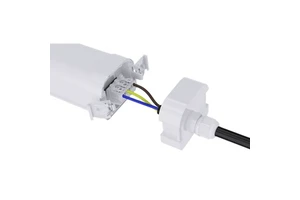 Stock LED Triproof 5ft Light Fixture 4000K PC Cover IP65 Waterproof LOCK Design Shop Light for Indoor Outdoor Use