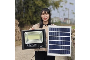 Solar Floodlight 100W 200W 500W IP67 ABS White High Brightness Outdoor Garden Remote Control Automatic Charging LED Light