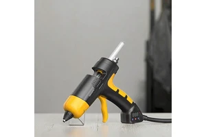 Wholesale YINCHENG C2 DIY Adjustable Digital Display Battery-Powered Lithium Hot Melt Glue Gun 2-4 Glue Stick 1 Year Warranty
