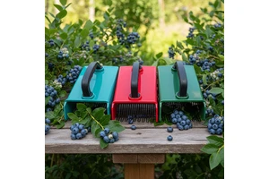 Soft Handle Plastic Berry Pickers With Metallic Comb Reinforced Coated Teeth and Ergonomic Handle for Easier Berry Picking