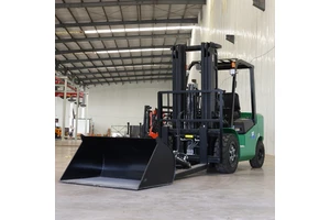 Chinese Factory Hot 3T Mini With Bucket Shovel Attachment Standing Type Compact Small Electric Forklift For Warehouse Aisle
