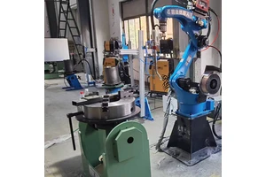 XYH Robotic MIG/MAG Welding Machine for Industrial Use High Strength Steel 12 Inch Max Pipe Diameter 1 Year Warranty