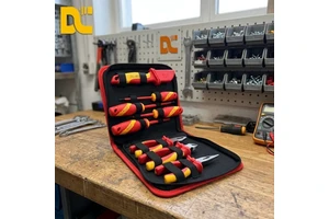1000V VDE Insulated Screwdriver Multi Sizes Phillips Slotted Magnetic Electrical Repair Hand Tool OEM Wholesale